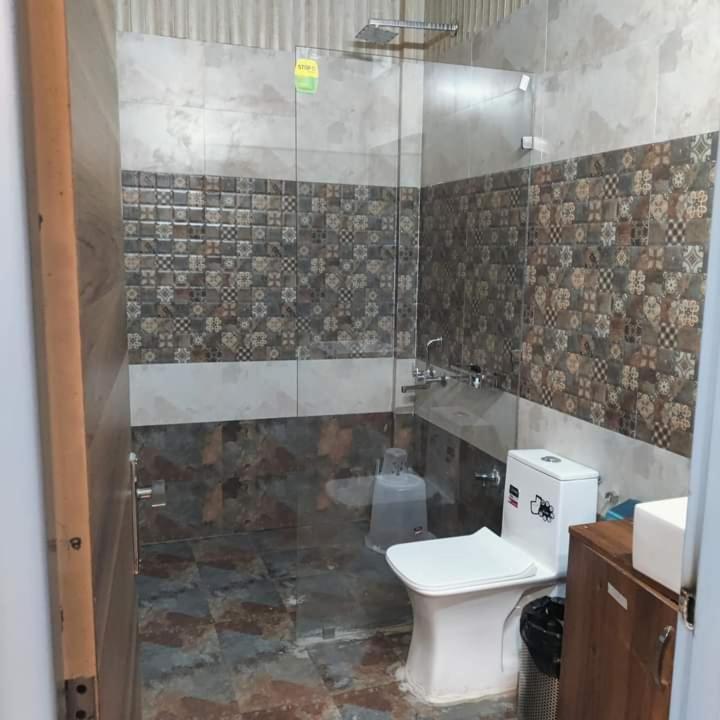 Hotel Pearl Residency Муктесвар Екстериор снимка